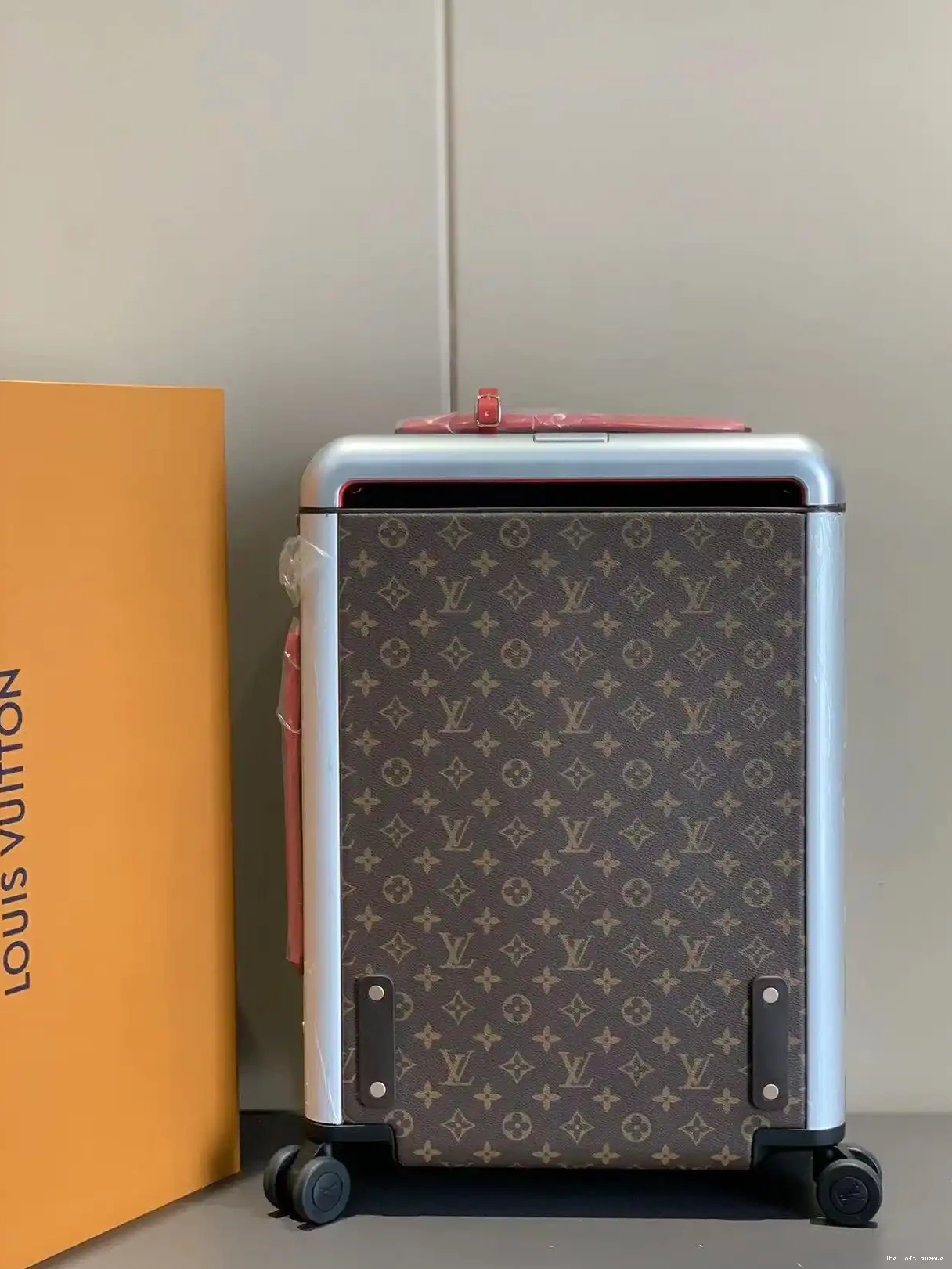 CUSTOM MACASSAR 37L HORIZON 55 CABIN CANVAS SUITCASE 0517